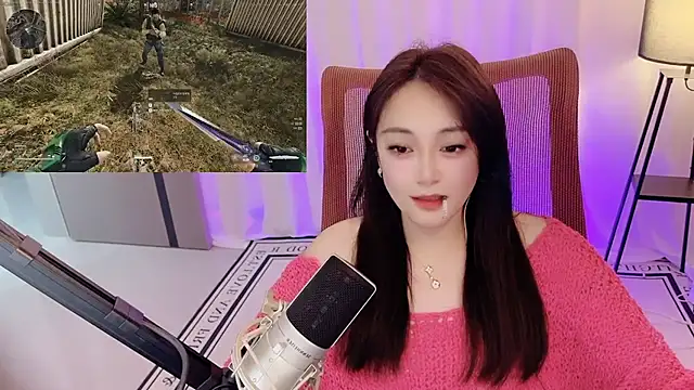 Daisy-77 online show from July 28, 2026, 2:13 pm