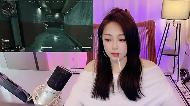 Daisy-77 online show from July 10, 2026, 2:17 pm