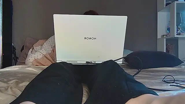 Snapshot of AgnesMillerS chatting on March 10, 2026, 9:35 am AgnesMillerS online show from March 10, 2026, 9:35 am