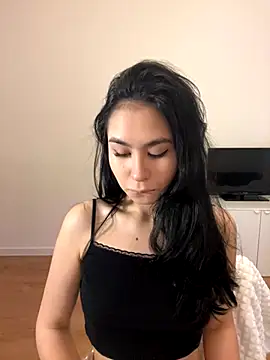 Mile Madeline online show from December 7, 2024, 10:17 am