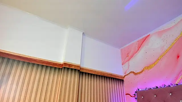 Daisy  rose online show from February 17, 2025, 11:02 am