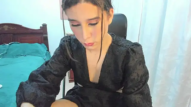 Snapshot of misstresbigcockts chatting on November 13, 2025, 12:09 pm misstresbigcockts online show from November 13, 2025, 12:09 pm