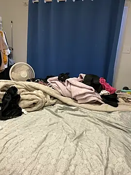 Hotslut187 online show from February 8, 2026, 2:37 pm