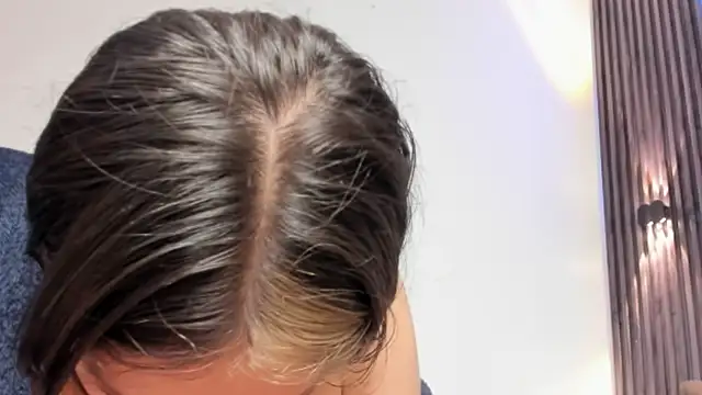 Snapshot of emily_layton chatting on October 11, 2025, 2:45 am emily layton online show from October 11, 2025, 2:45 am