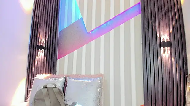 Snapshot of emily_layton chatting on October 7, 2025, 2:40 pm emily layton online show from October 7, 2025, 2:40 pm