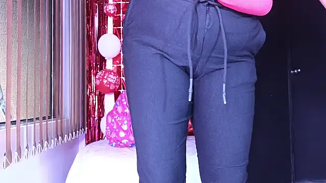 Snapshot of alondrabigtits chatting on February 12, 2026, 12:05 pm alondrabigtits online show from February 12, 2026, 12:05 pm