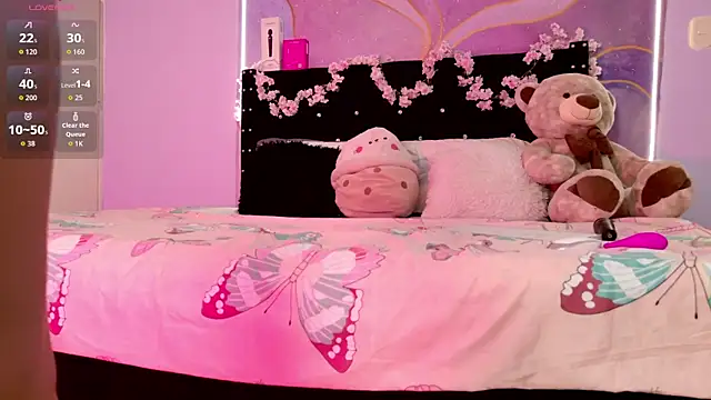 Snapshot of RileySkye chatting on April 27, 2026, 6:50 pm RileySkye online show from April 27, 2026, 6:50 pm