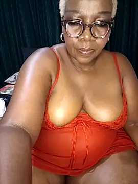 Snapshot of dirasweetlipsxx chatting on April 16, 2026, 9:39 pm dirasweetlipsxx online show from April 16, 2026, 9:39 pm