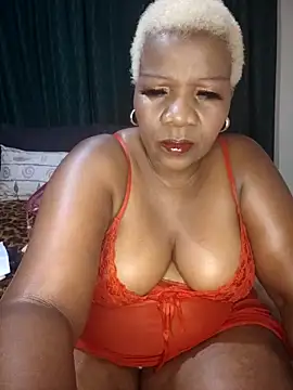 Snapshot of dirasweetlipsxx chatting on April 4, 2026, 8:15 pm dirasweetlipsxx online show from April 4, 2026, 8:15 pm