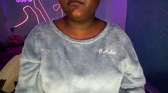 Snapshot of expression_queen chatting on January 19, 2025, 12:17 am expression queen online show from January 19, 2025, 12:17 am