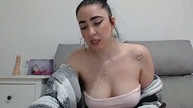 Snapshot of leilacam25 chatting on November 13, 2025, 3:05 pm leilacam25 online show from November 13, 2025, 3:05 pm