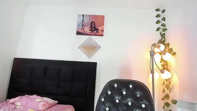 kattadoll online show from September 18, 2025, 6:55 pm