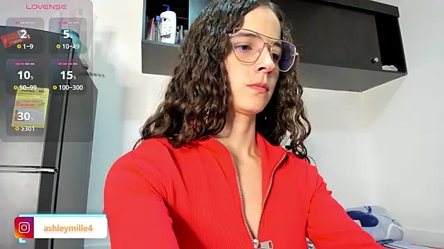  ashleymiller online show from November 24, 2025, 7:14 pm