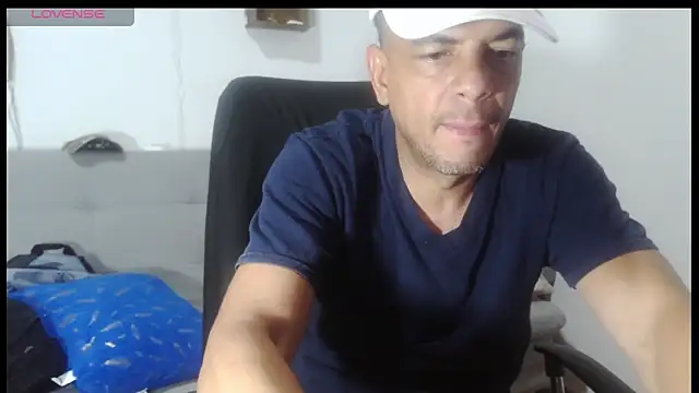 Snapshot of latinmartin73 chatting on May 21, 2026, 1:03 am latinmartin73 online show from May 21, 2026, 1:03 am