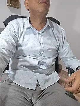 Snapshot of latinmartin73 chatting on June 10, 2026, 12:56 am latinmartin73 online show from June 10, 2026, 12:56 am