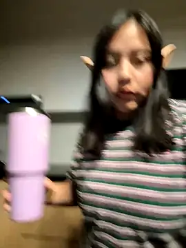 kittyfresita online show from October 23, 2025, 6:12 am