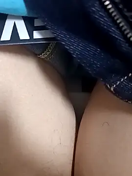 Snapshot of huzi518 chatting on October 9, 2025, 1:11 pm huzi518 online show from October 9, 2025, 1:11 pm