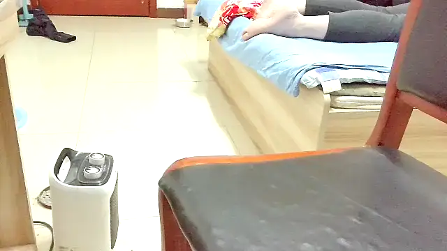 Snapshot of huzi518 chatting on November 2, 2025, 11:59 am huzi518 online show from November 2, 2025, 11:59 am