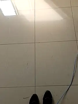 Snapshot of huzi518 chatting on October 24, 2025, 2:21 am huzi518 online show from October 24, 2025, 2:21 am