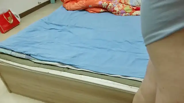 Snapshot of huzi518 chatting on October 15, 2025, 12:57 pm huzi518 online show from October 15, 2025, 12:57 pm