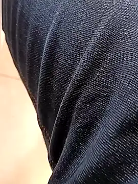 Snapshot of huzi518 chatting on October 31, 2025, 1:02 am huzi518 online show from October 31, 2025, 1:02 am