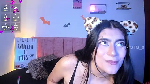 Snapshot of miakhalifaaa_ chatting on October 16, 2025, 9:56 pm miakhalifaaa online show from October 16, 2025, 9:56 pm