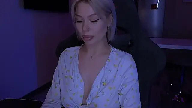 Snapshot of Sasha_Mason chatting on November 5, 2025, 2:14 am Sasha Mason online show from November 5, 2025, 2:14 am