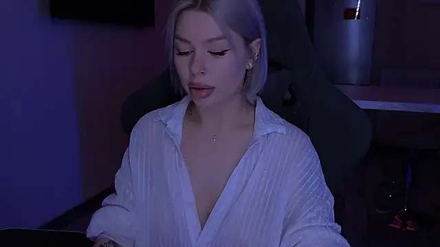 Snapshot of Sasha_Mason chatting on November 1, 2025, 2:18 am Sasha Mason online show from November 1, 2025, 2:18 am