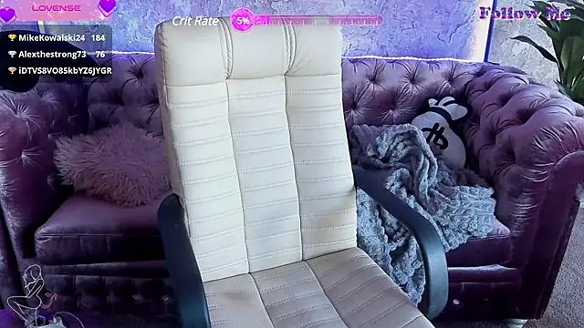 NanaDaizy online show from March 21, 2025, 5:21 am