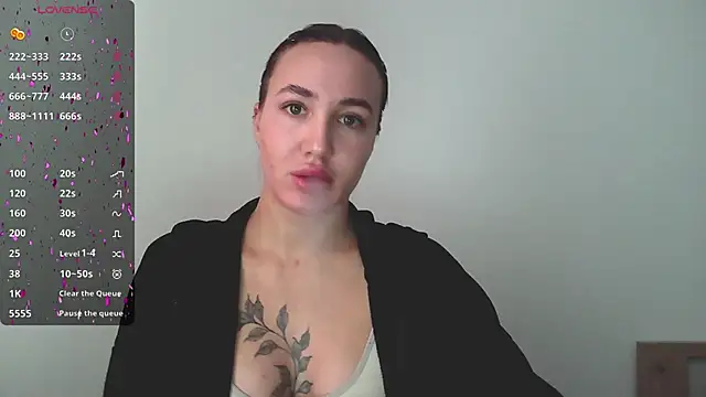 Stasia Queen online show from December 11, 2024, 8:58 am