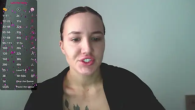 Stasia Queen online show from December 3, 2024, 9:17 am