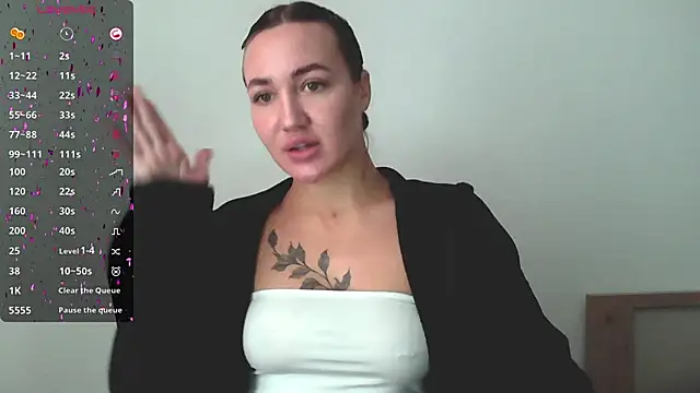 Stasia Queen online show from December 9, 2024, 9:49 am