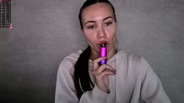 Stasia Queen online show from October 20, 2025, 8:37 am