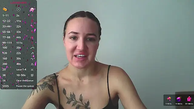 Stasia Queen online show from December 20, 2024, 9:32 am