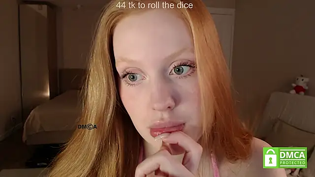 Snapshot of lulu_moonmoon chatting on August 2, 2026, 6:38 pm lulu moonmoon online show from August 2, 2026, 6:38 pm