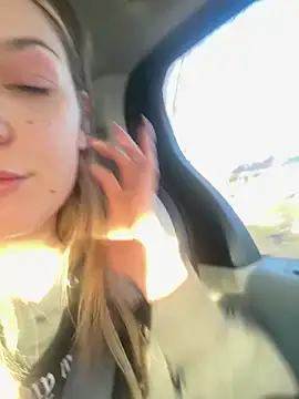 kendallrosexo21 online show from February 11, 2026, 10:20 pm