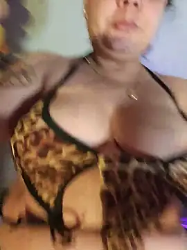 Snapshot of zandra_milf_ chatting on May 25, 2026, 11:09 am zandra milf online show from May 25, 2026, 11:09 am