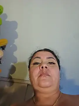 Snapshot of zandra_milf_ chatting on August 3, 2026, 9:37 am zandra milf online show from August 3, 2026, 9:37 am