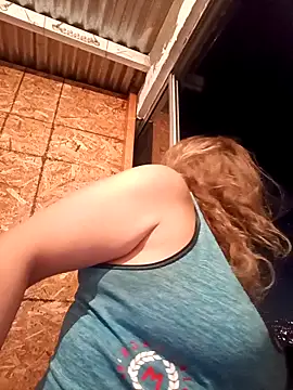 Snapshot of Fenix_528 chatting on October 16, 2025, 11:24 pm Fenix 528 online show from October 16, 2025, 11:24 pm