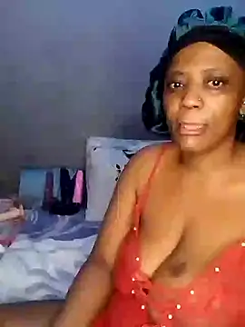 Snapshot of QueenOFthroat chatting on January 23, 2025, 5:31 pm QueenOFthroat online show from January 23, 2025, 5:31 pm