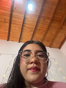 Snapshot of Maisa_issa chatting on November 18, 2025, 2:20 pm Maisa issa online show from November 18, 2025, 2:20 pm