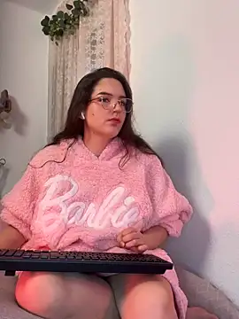 tatianaAlvarez1 online show from November 28, 2025, 10:26 am