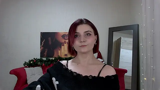 Snapshot of KellyStone chatting on December 4, 2025, 5:34 pm KellyStone online show from December 4, 2025, 5:34 pm