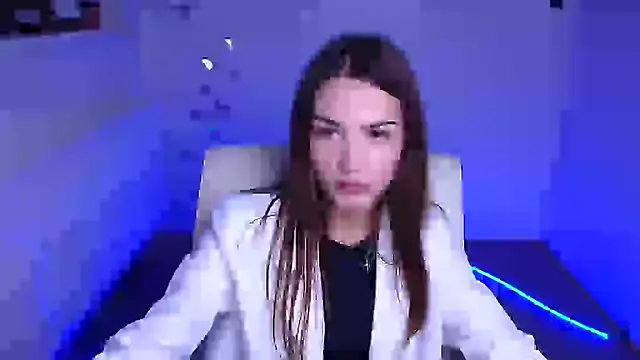 Sandy GG online show from September 19, 2025, 7:56 am