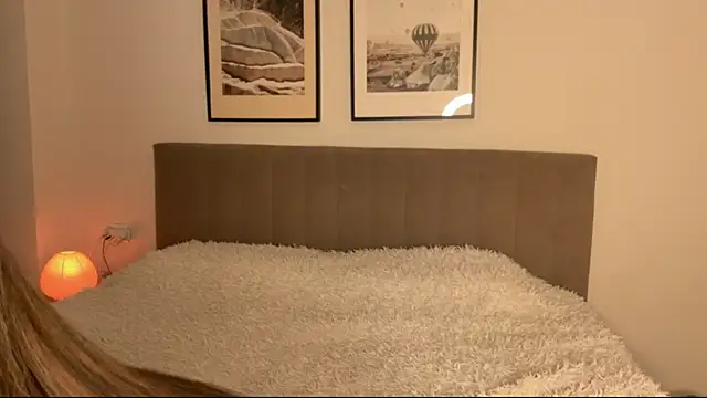 Snapshot of aryamirelle chatting on November 12, 2025, 10:02 pm aryamirelle online show from November 12, 2025, 10:02 pm