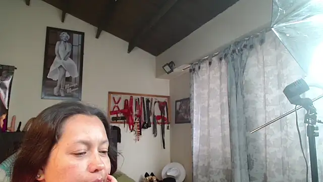 Snapshot of Marilynselxoveanalhard chatting on June 3, 2026, 1:12 pm Marilynselxoveanalhard online show from June 3, 2026, 1:12 pm