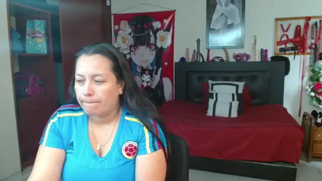 Snapshot of Marilynselxoveanalhard chatting on June 17, 2026, 1:32 pm Marilynselxoveanalhard online show from June 17, 2026, 1:32 pm