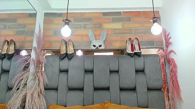 JESSYCORTES online show from October 29, 2025, 3:00 pm