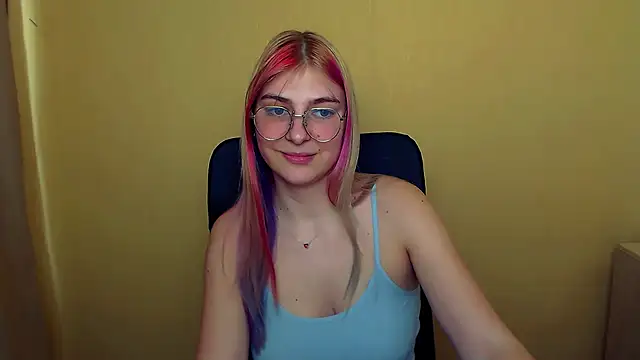 Luna Lush  online show from March 21, 2025, 12:39 pm