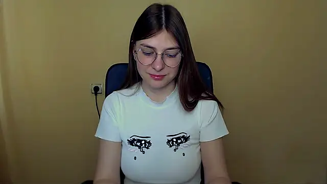 Luna Lush  online show from February 10, 2026, 10:25 am